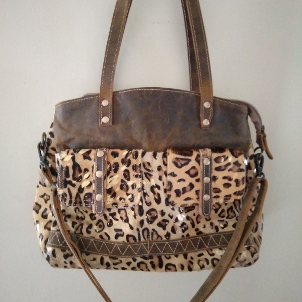 NWOT Myra leopard print handbag
